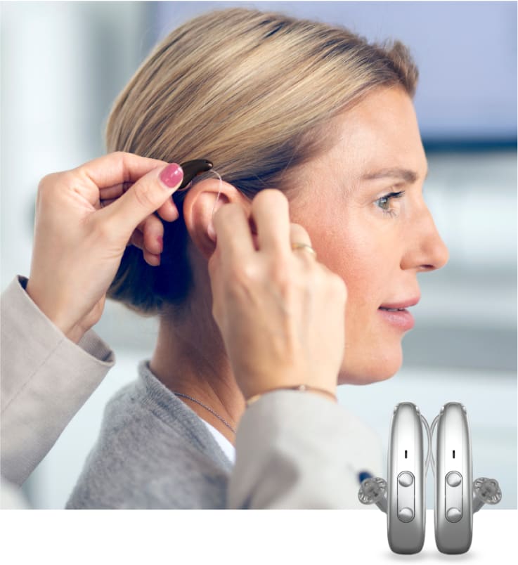 Trying on Horizon Go IX hearing aids by hear.com